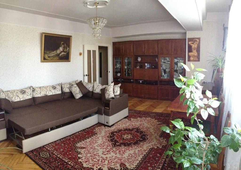 Room In Apartment At Tigrana Metsa エレバン エクステリア 写真