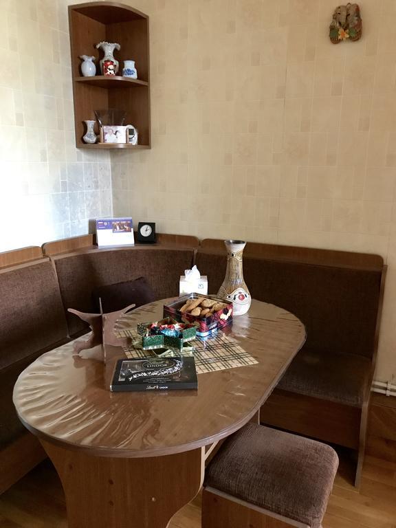 Room In Apartment At Tigrana Metsa エレバン エクステリア 写真