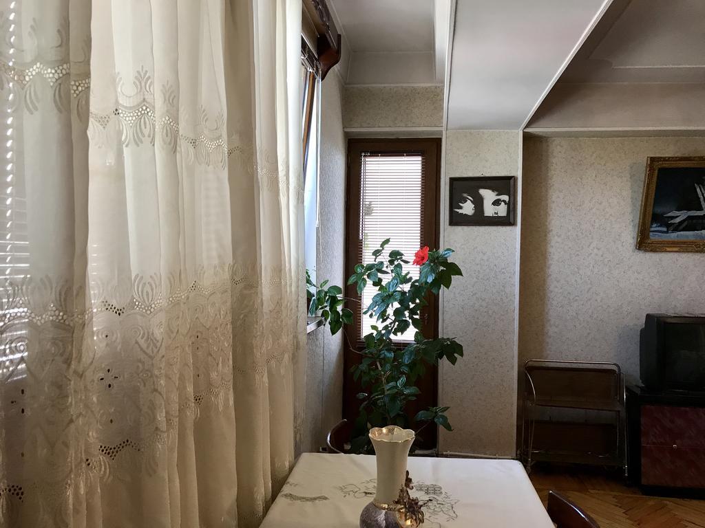 Room In Apartment At Tigrana Metsa エレバン エクステリア 写真