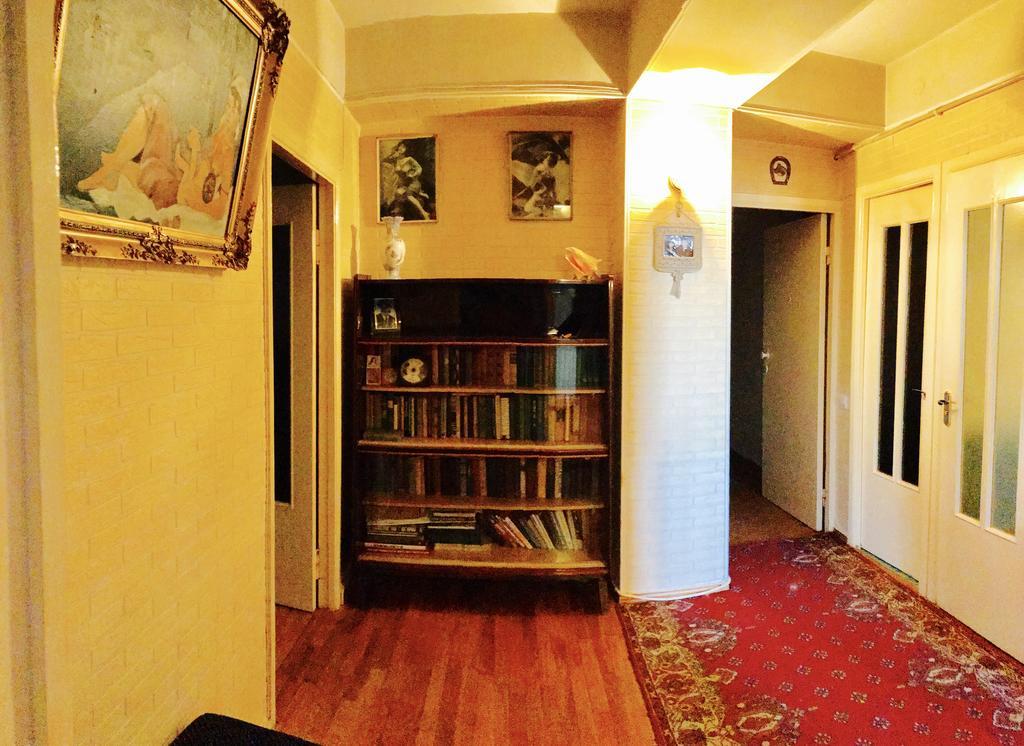 Room In Apartment At Tigrana Metsa エレバン エクステリア 写真