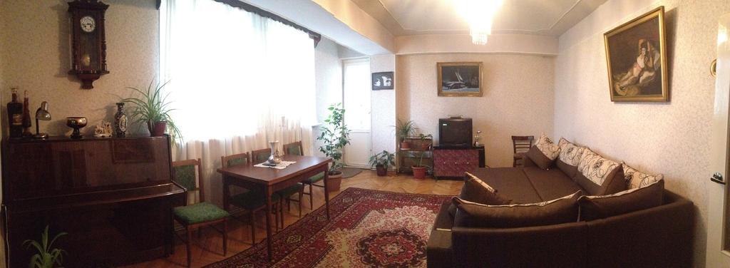 Room In Apartment At Tigrana Metsa エレバン エクステリア 写真