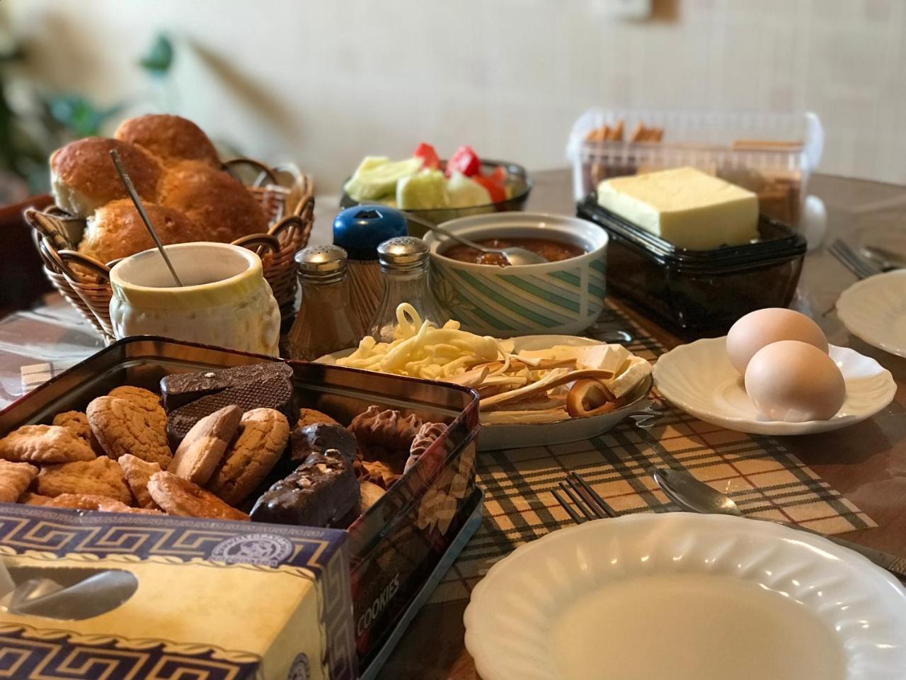 Room In Apartment At Tigrana Metsa エレバン エクステリア 写真